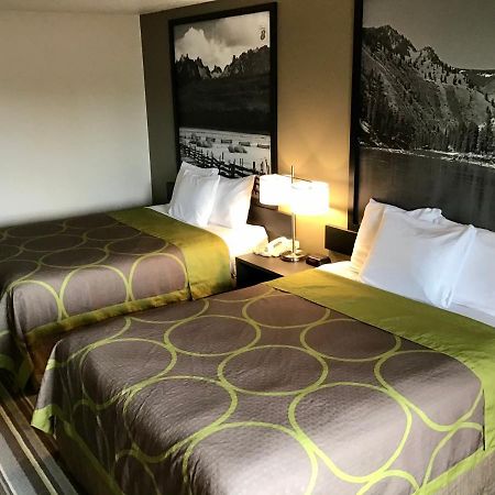 Super 8 By Wyndham Super 8 Blackfoot Eksteriør billede