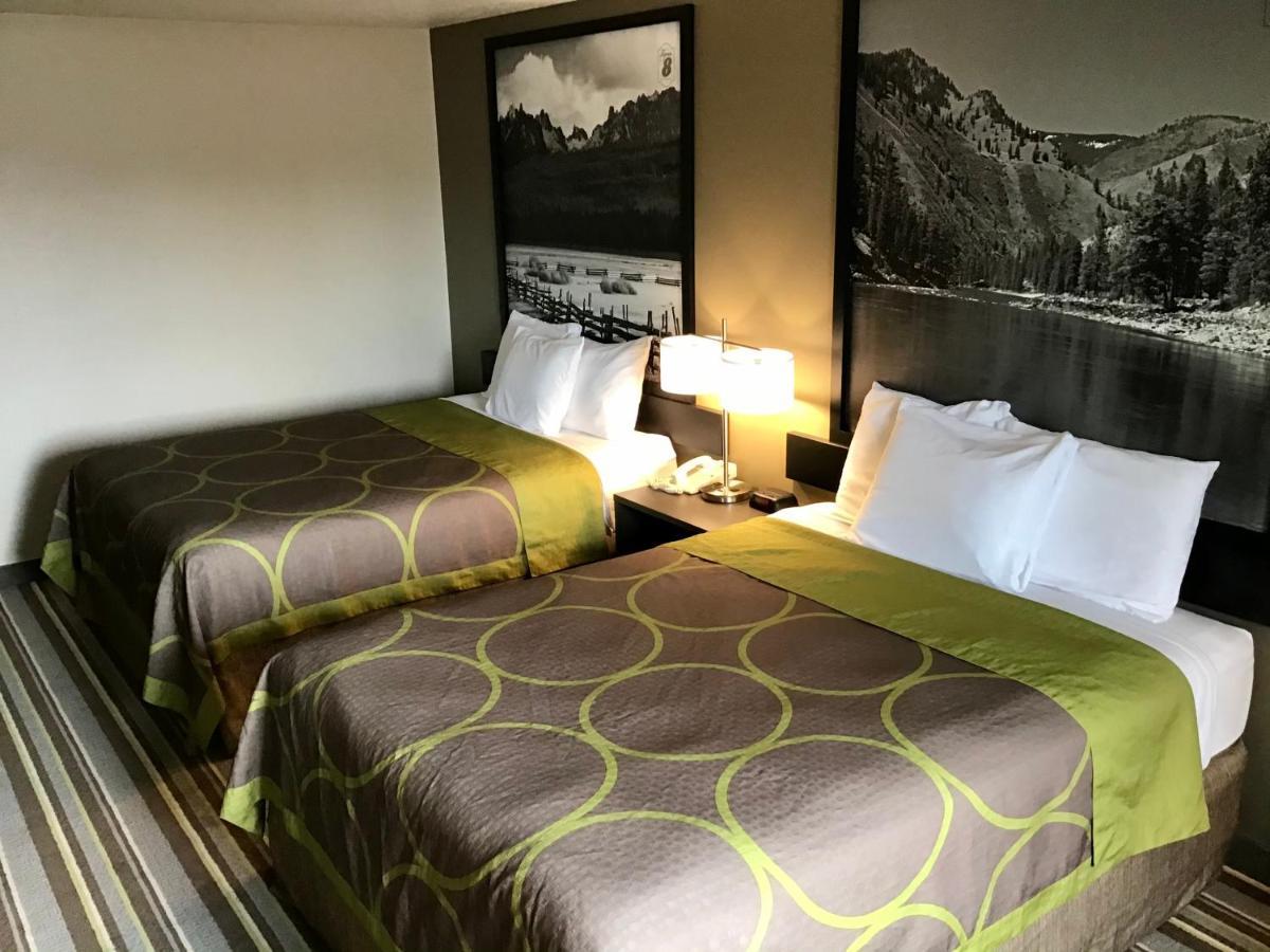 Super 8 By Wyndham Super 8 Blackfoot Eksteriør billede