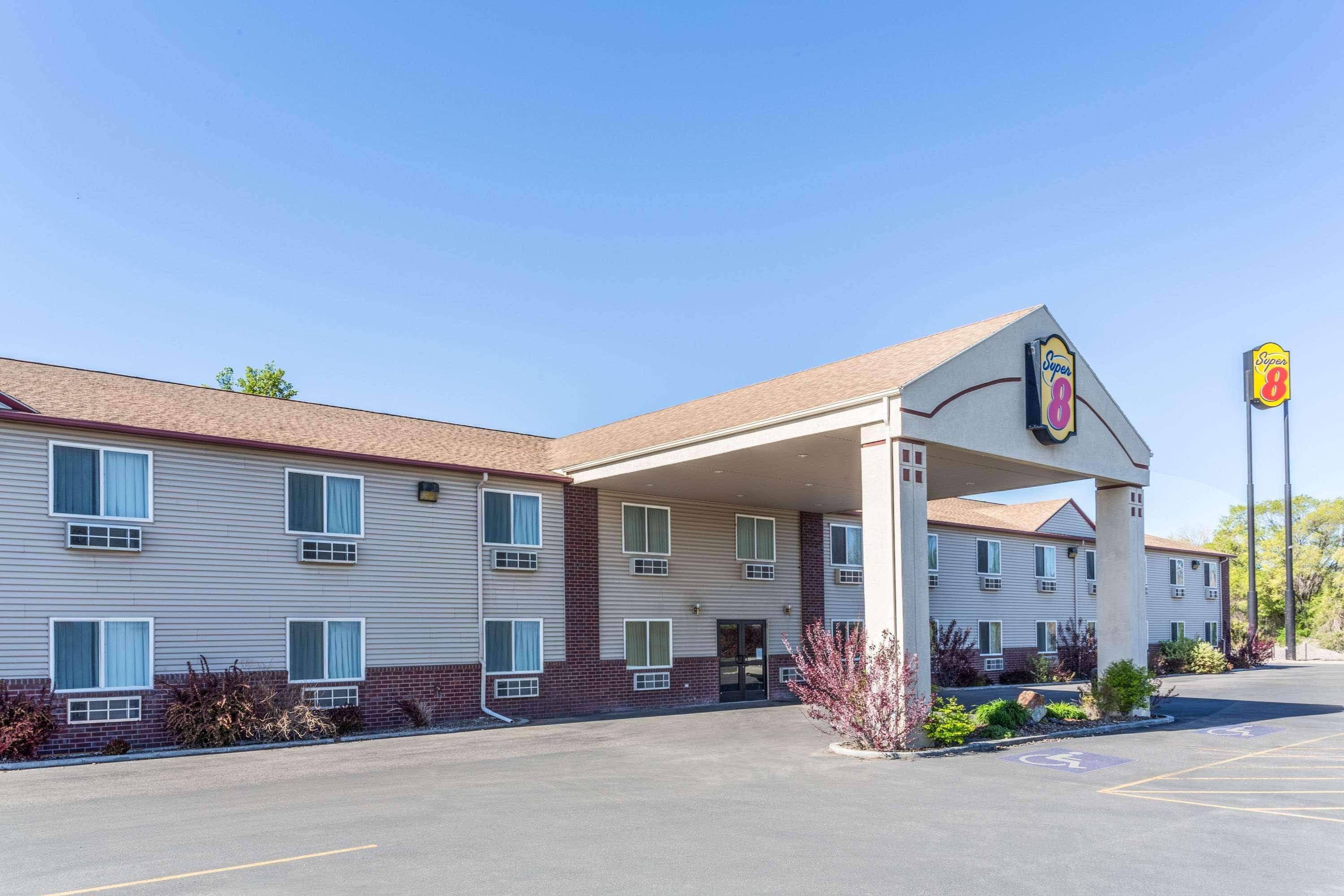 Super 8 By Wyndham Super 8 Blackfoot Eksteriør billede